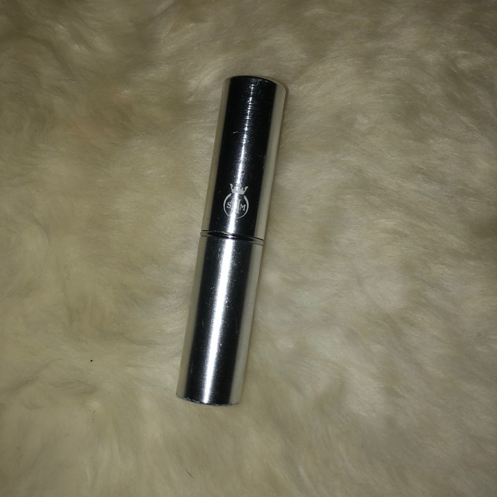 Omorovicza concealer in light